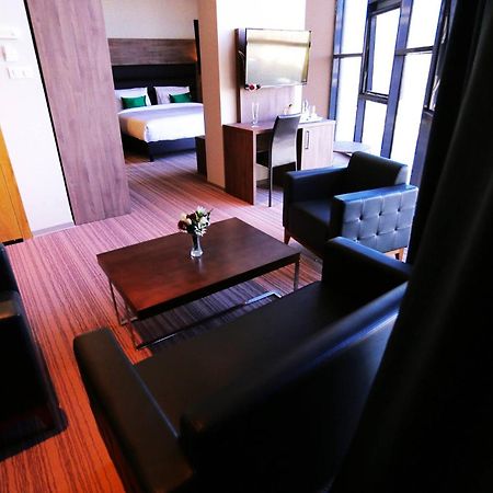 Le Zenith Hotel ออราน ภายนอก รูปภาพ